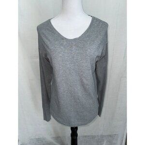 Lululemon Long sleeve Grey Scoop neck Tee size 6 Shiny arms